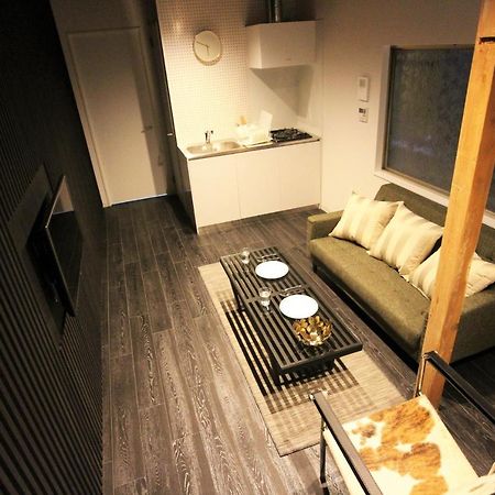 Sekai Hotel Tsuki Osaka Bagian luar foto
