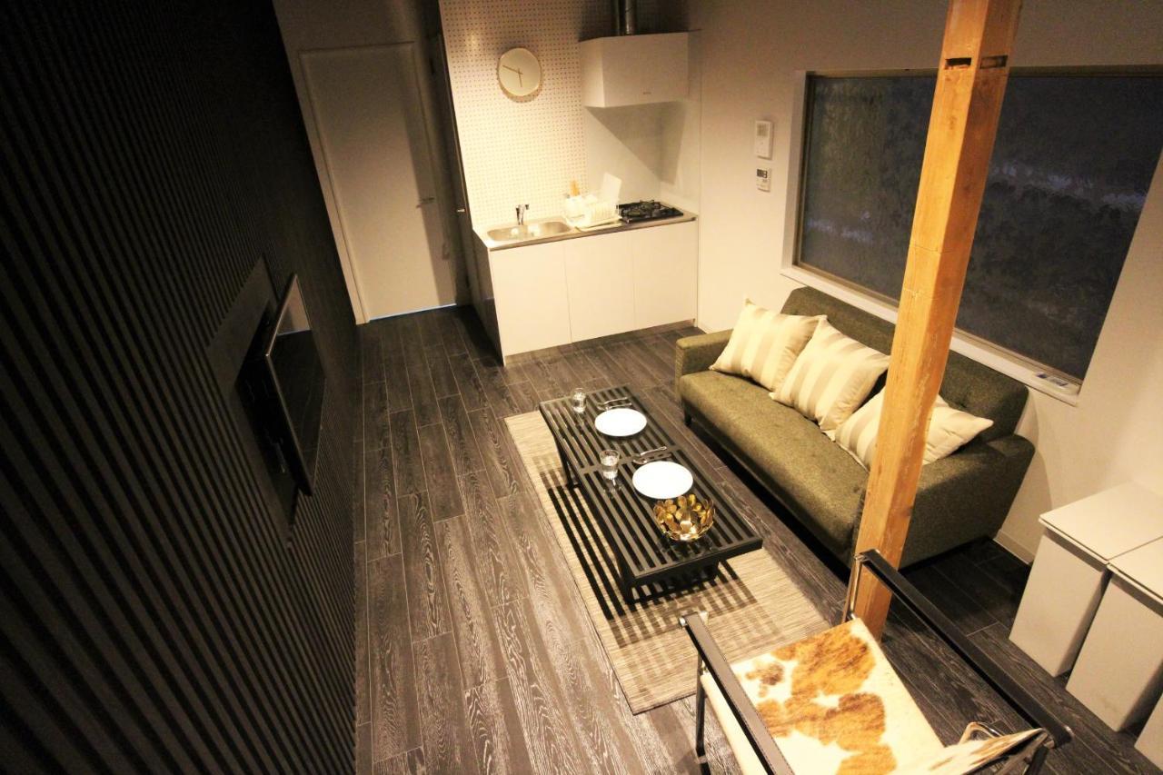 Sekai Hotel Tsuki Osaka Bagian luar foto